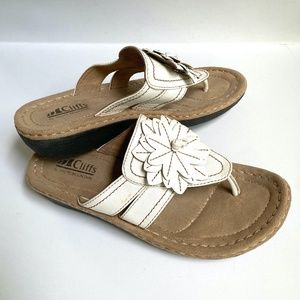 Cliffs by White Mountain White Cove Thong Sandals sz 8.5